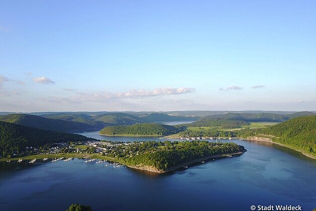 Blick von Waldeck auf den Edersee_Foto-Stadt-Waldeck Blick von Waldeck auf den Edersee_Foto-Stadt-Waldeck